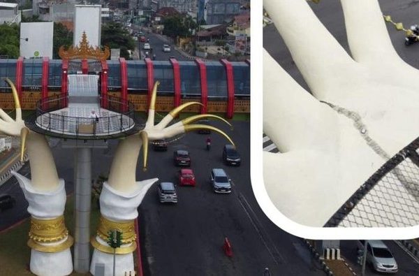 Walkot Bandar Lampung Bantah Viral JPO Siger Milenial Retak, Itu Lumut
